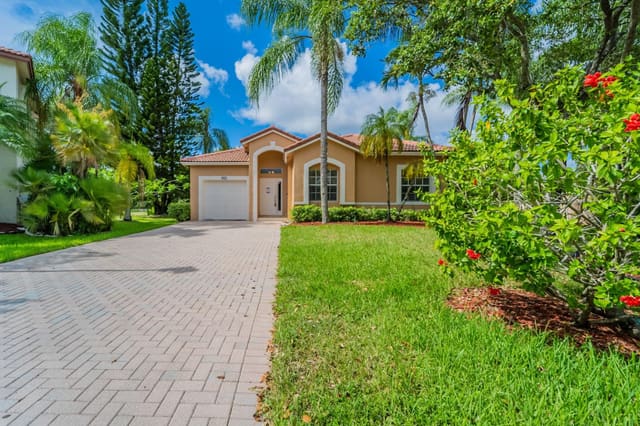 6051 NW 41st Drive, sold in Turtle Run Prcl J-1 Rep, Coral Springs, FL