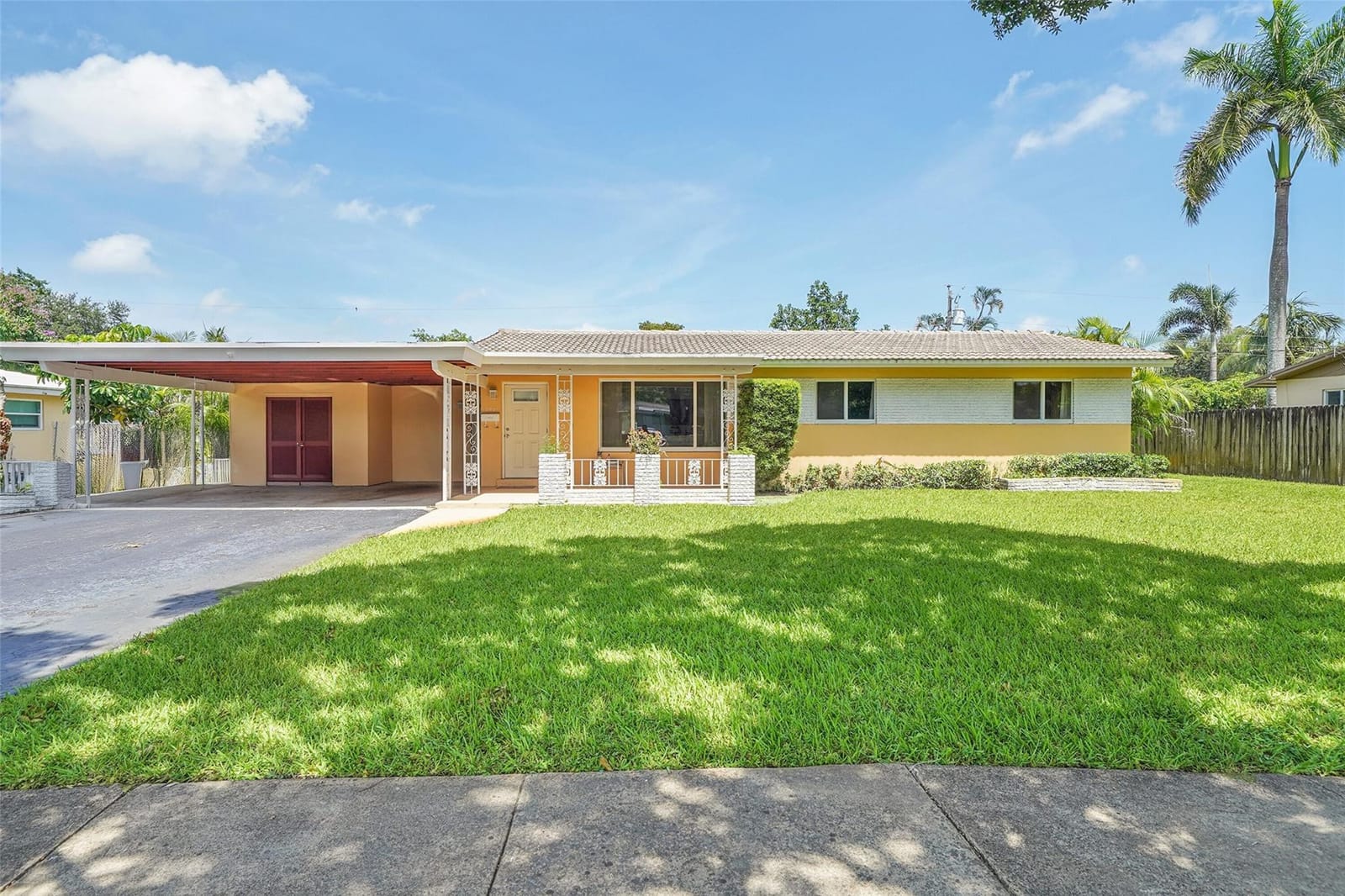 202 SW 53 Avenue, Plantation, FL 33317