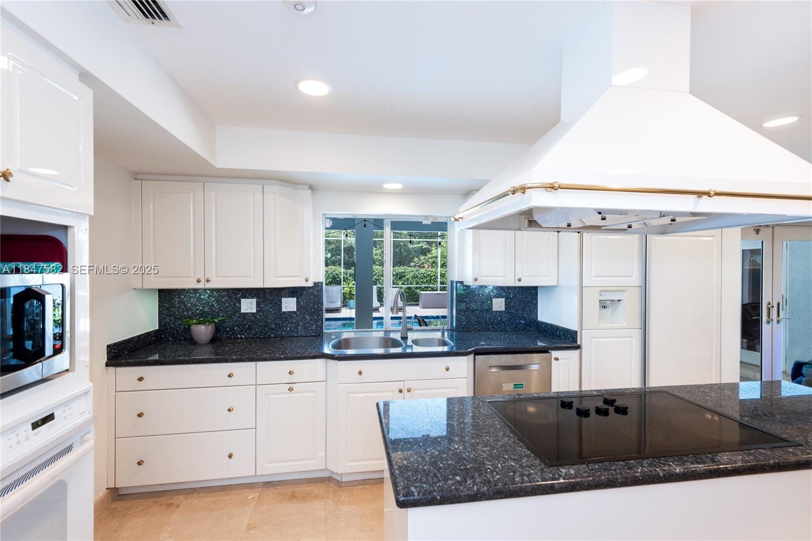13020 SW 70th Avenue, Pinecrest, FL 33156 photo 13