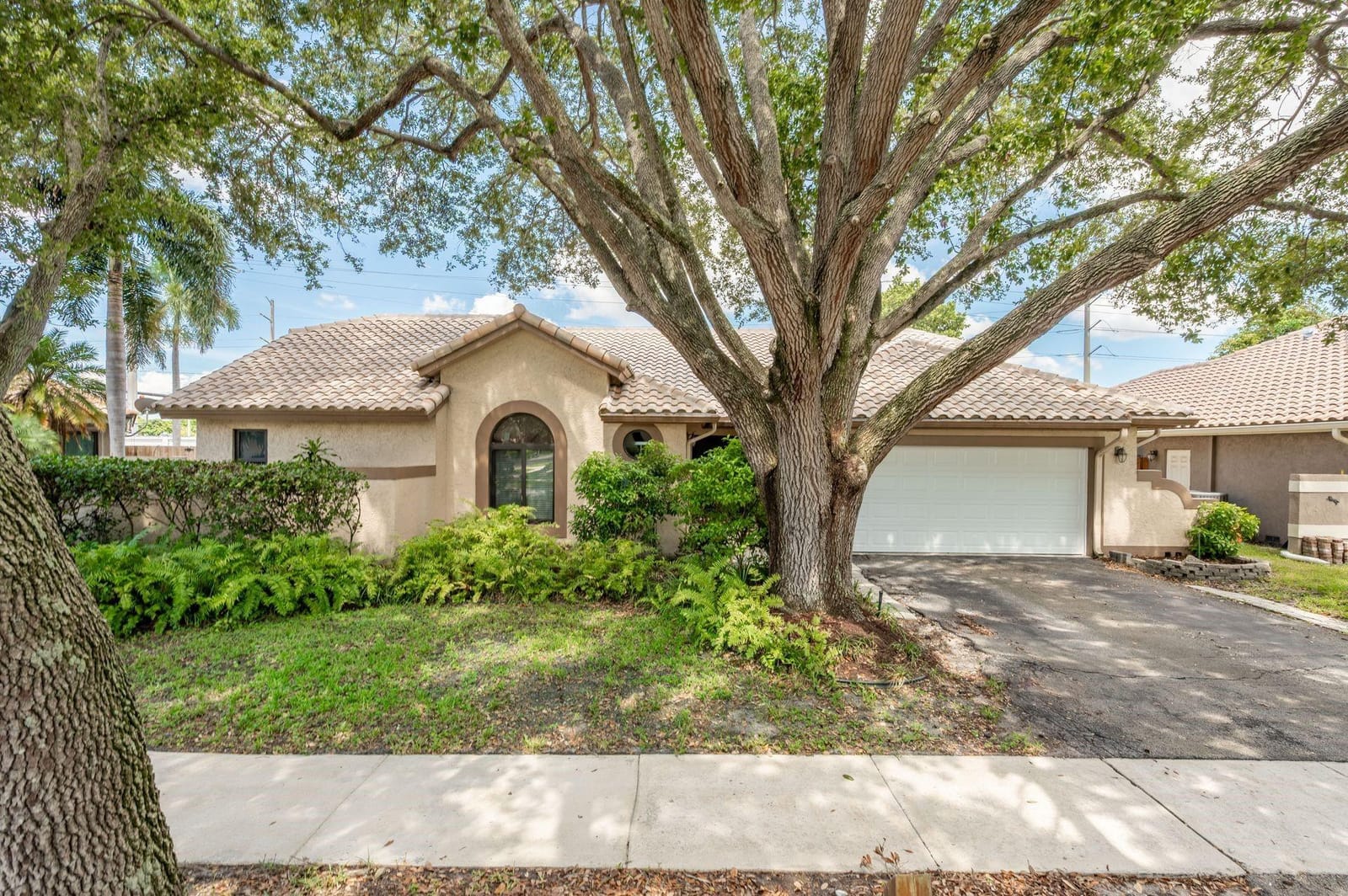 1821 NW 111th Avenue, Plantation, FL 33322