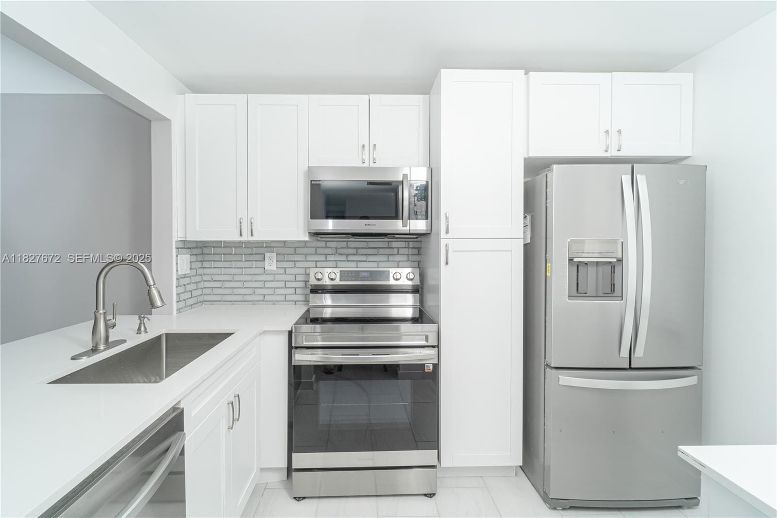 10434 Sunrise Lakes Boulevard, 101, Sunrise, FL 33322