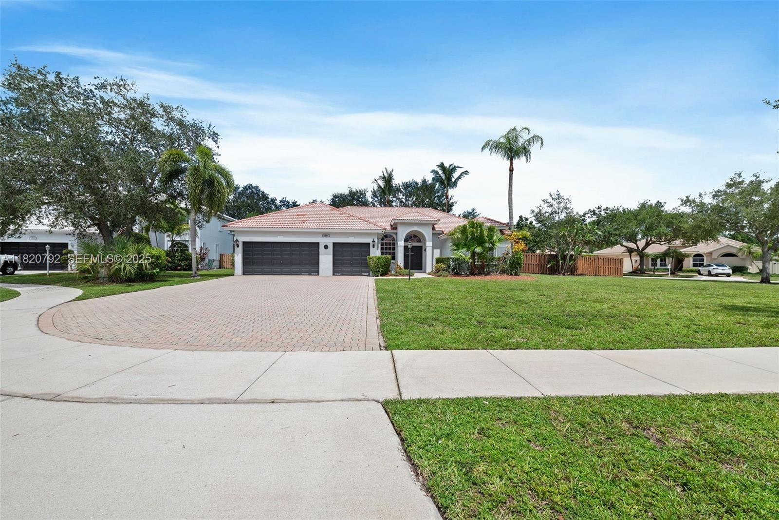 6946 Mariposa Cir Court — photo 2
