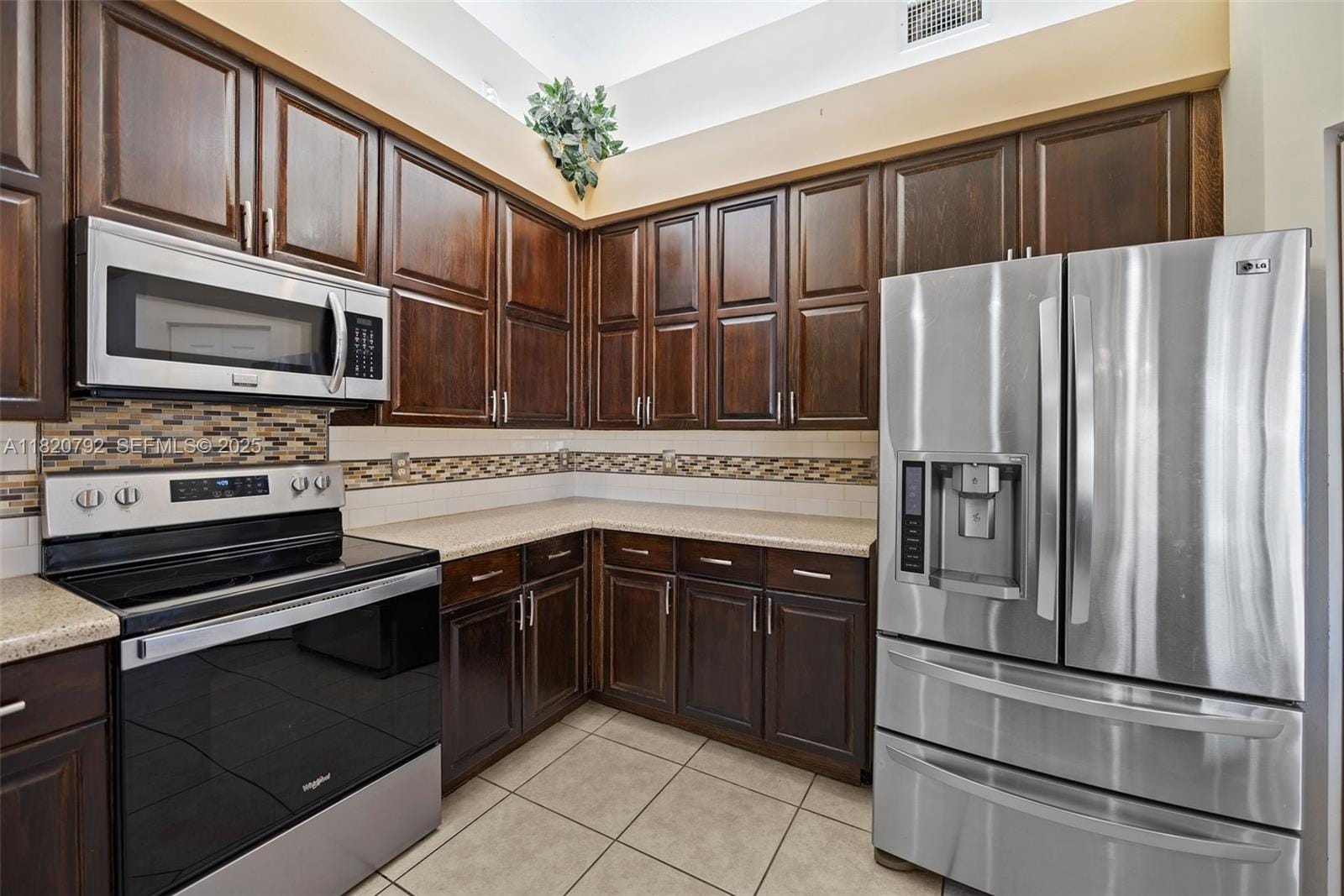 6946 Mariposa Cir Court, Pembroke Pines, FL 33331 photo 16