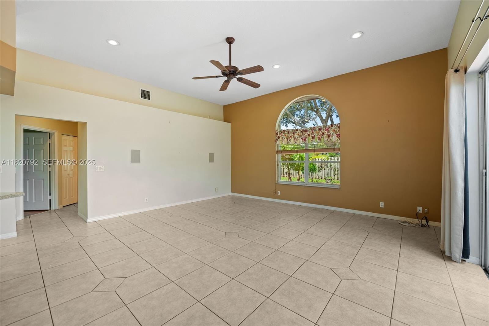 6946 Mariposa Cir Court, Pembroke Pines, FL 33331 photo 18