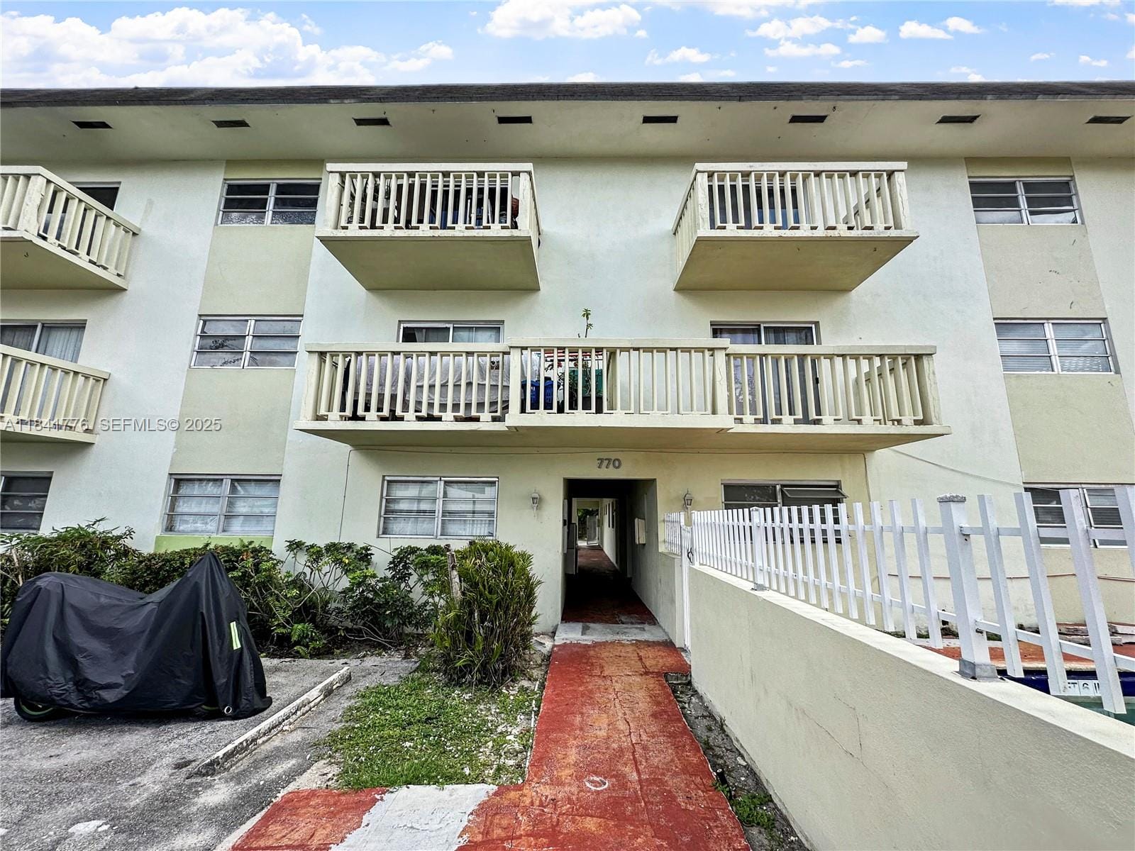 770 NE 128th Street 303, North Miami, FL 33161