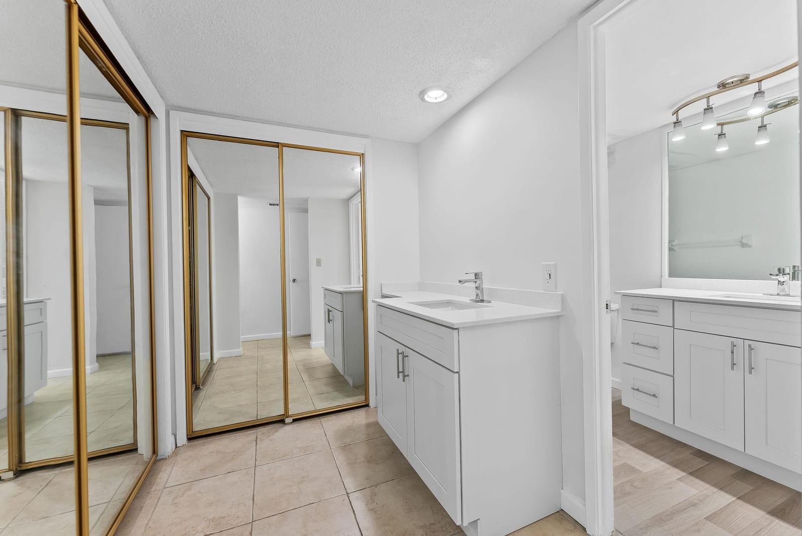 3010 N Course Drive 306 — photo 2