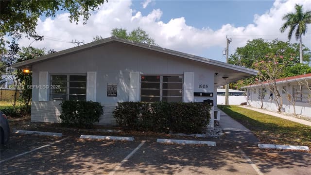 1905 Miami Road, Fort Lauderdale, FL 33316