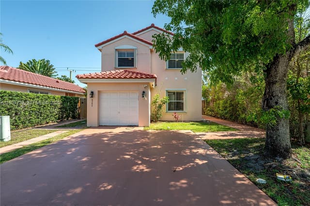 6284 Duval Drive, sold in Coral Bay Replat Section, Margate, FL