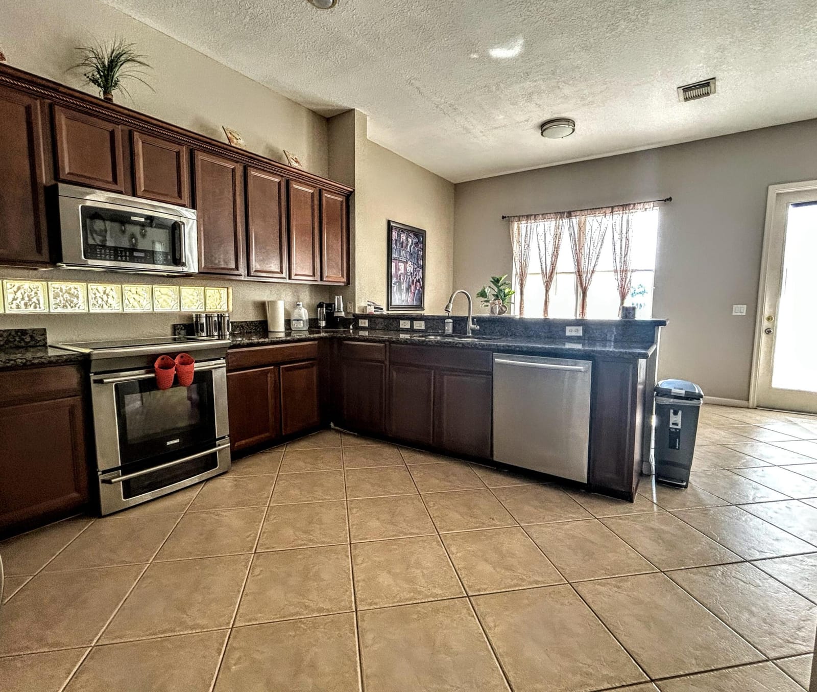 673 Gazetta Way, West Palm Beach, FL 33413 photo 15