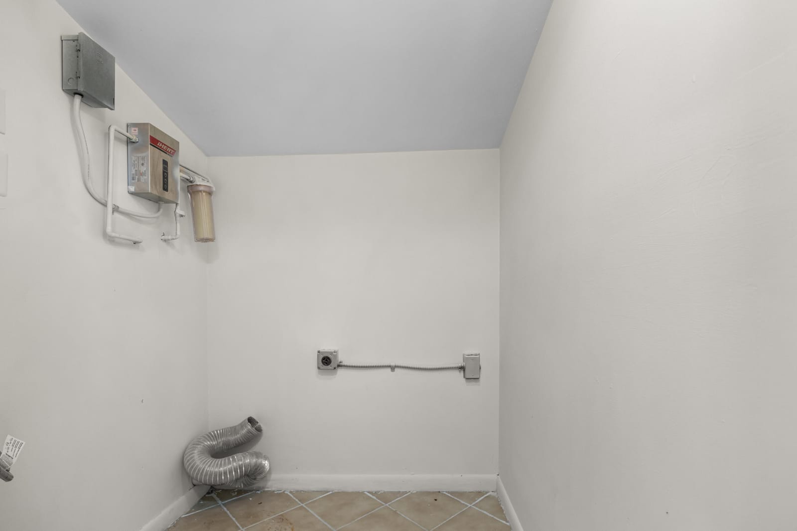 6331 SW 41st Place — photo 8