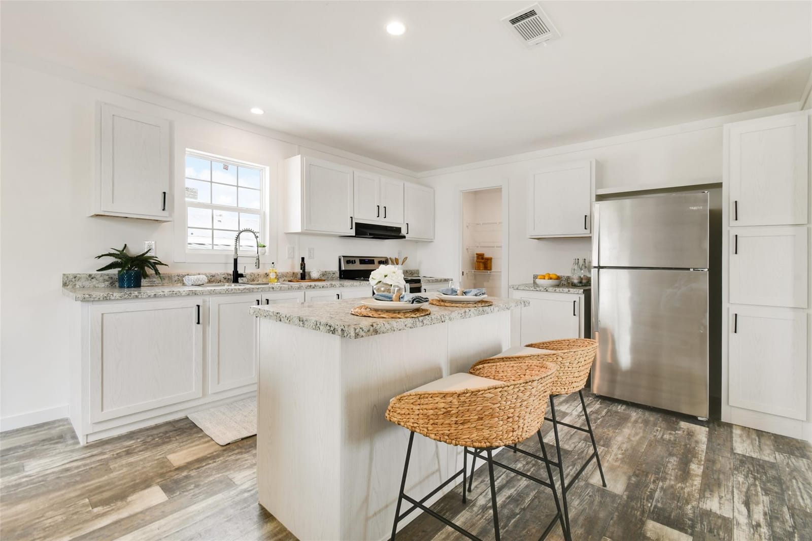 6989 SE Ridgeway Terrace — photo 8