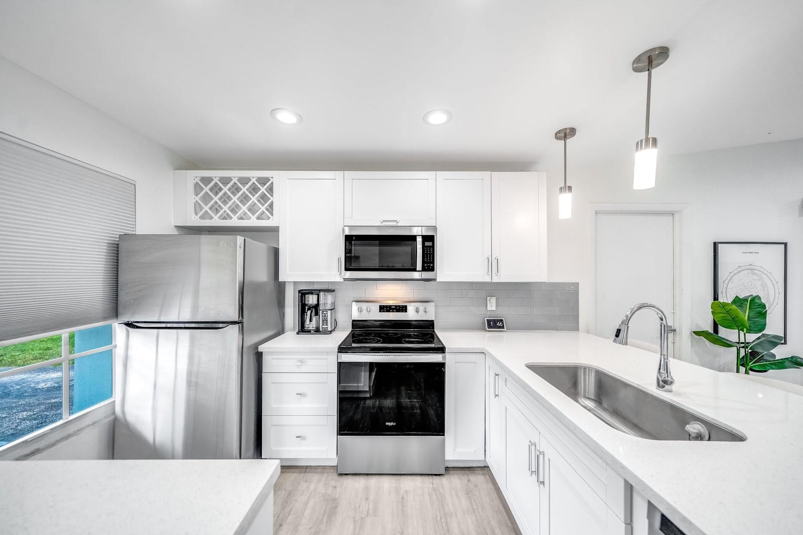 420 Lakewood Circle B, Pompano Beach, FL 33063