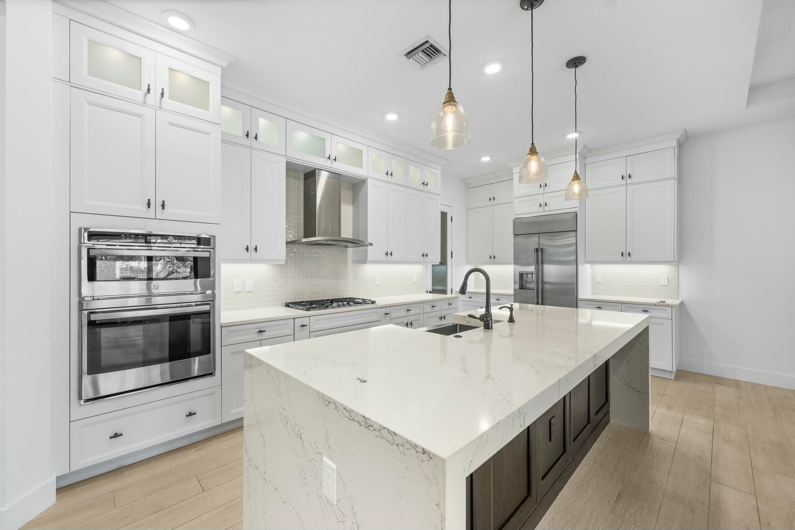 15763 Longboat Key Drive — photo 8