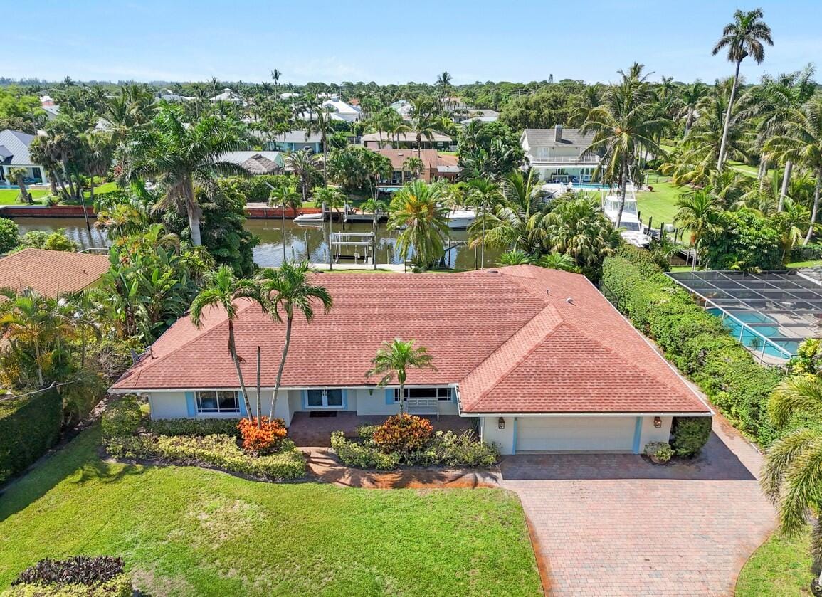 8318 SE Coconut Street, Hobe Sound, FL 33455