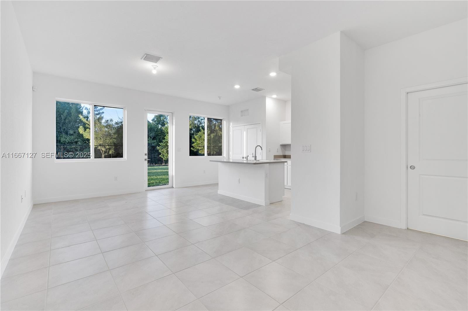 20848 NW 9th Path, Miami Gardens, FL 33169 photo 10