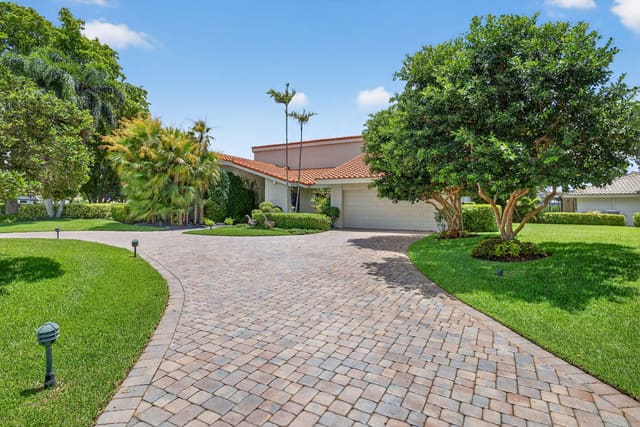 5107 Pineview Circle, Delray Beach, FL 33445
