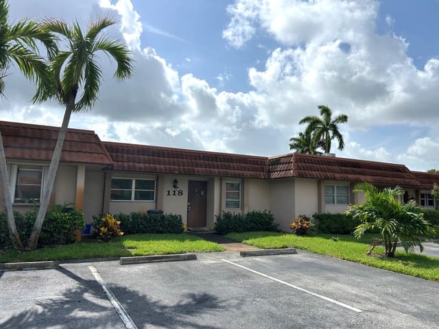 5775 Fernley Drive W 118, West Palm Beach, FL 33415