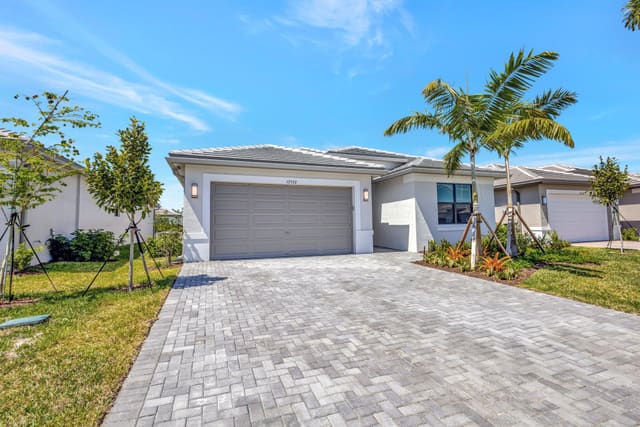 12522 SW Emerald Estuary Terrace, Port St. Lucie, FL 34987