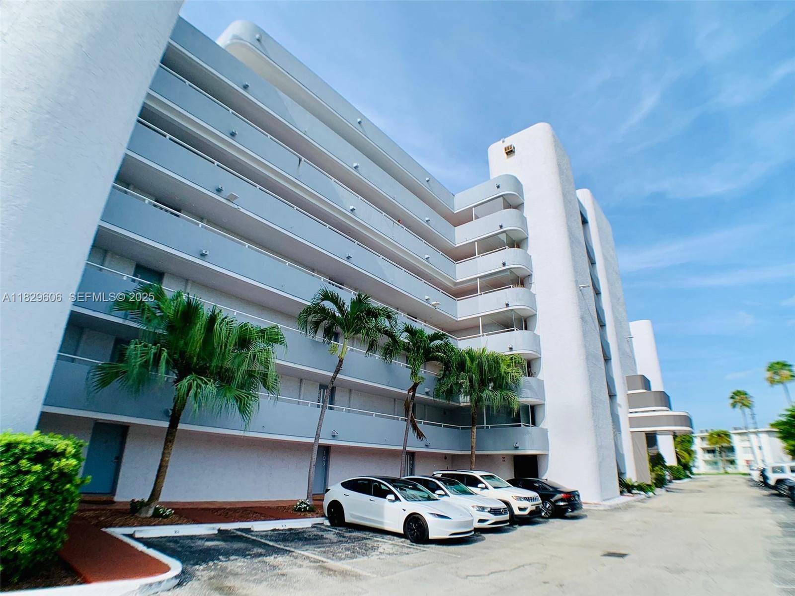 1650 NE 115th Street 304, Miami, FL 33181 photo 5