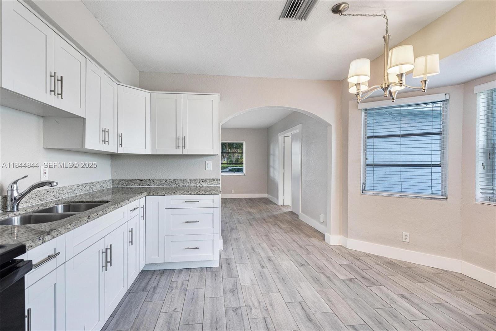 2603 Fletcher Street — photo 4