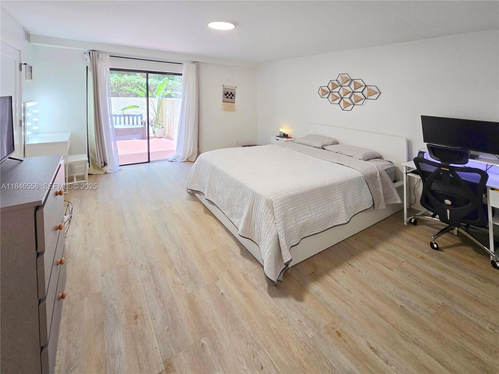 20466 NE 34th Court 1, Aventura, FL 33180 photo 18