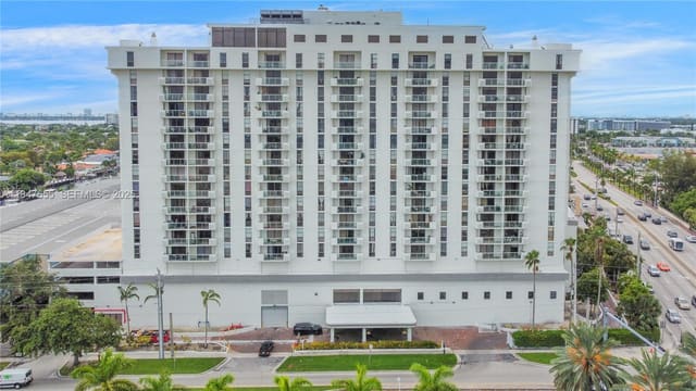 13499 Biscayne Boulevard 407, sold in Sailboat Cay Condo, North Miami, FL