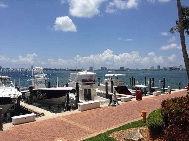 2000 Towerside Terrace TS4, Miami, FL 33138