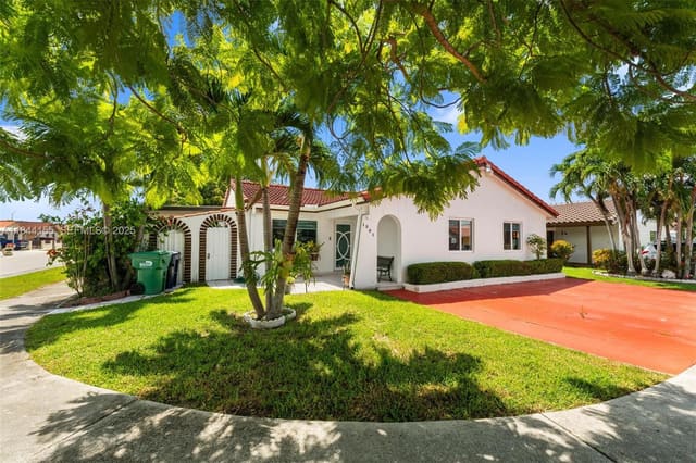 1501 SW 138th Avenue, sold in Coral West Heights 2nd Ad, Miami, FL