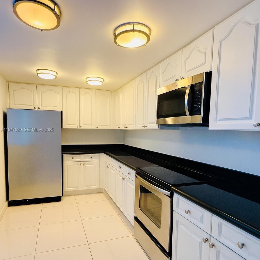 2401 Collins Avenue 1209, Miami Beach, FL 33140 photo 5