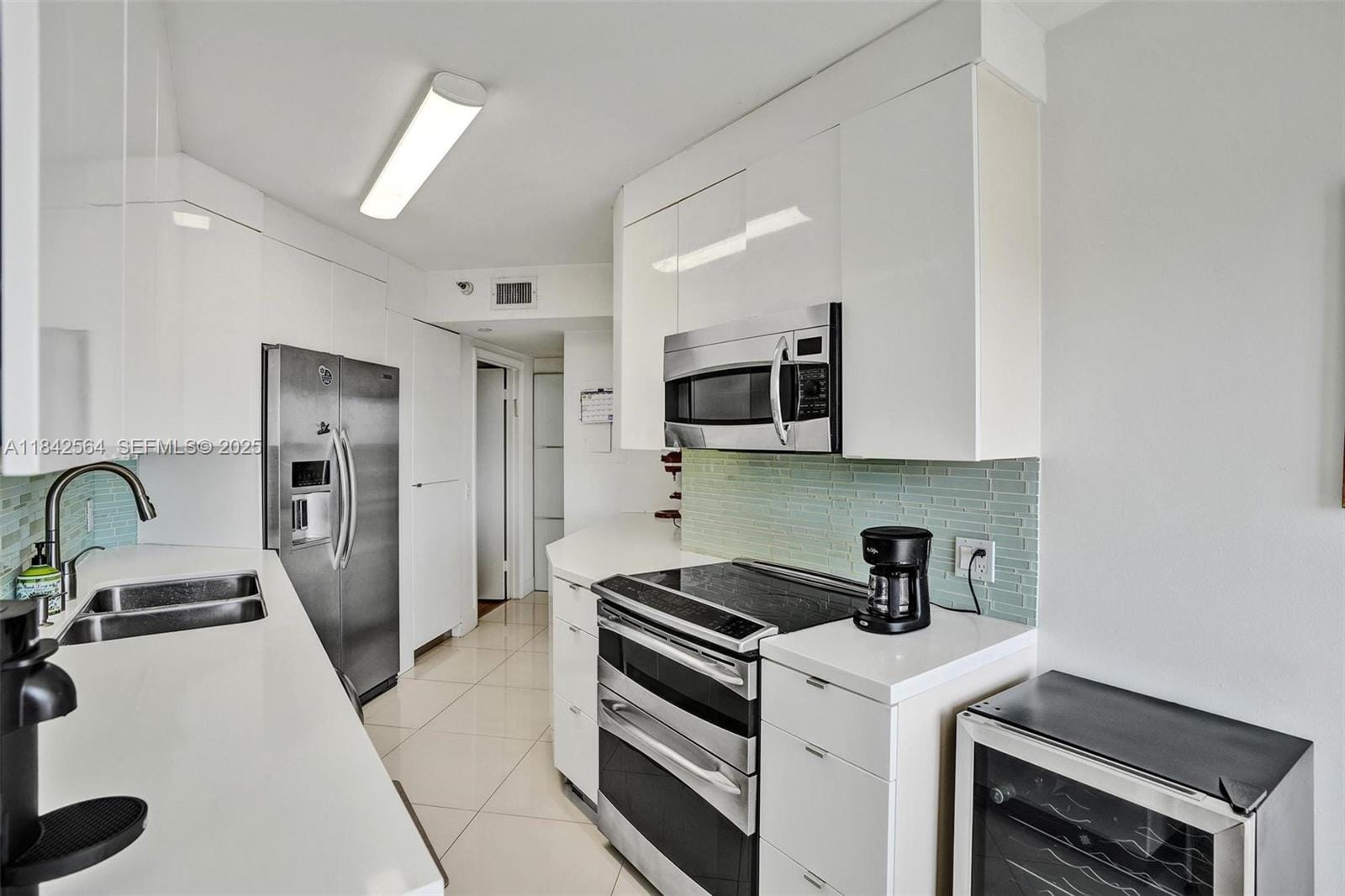 3610 Yacht Club Drive 909, Aventura, FL 33180 photo 13