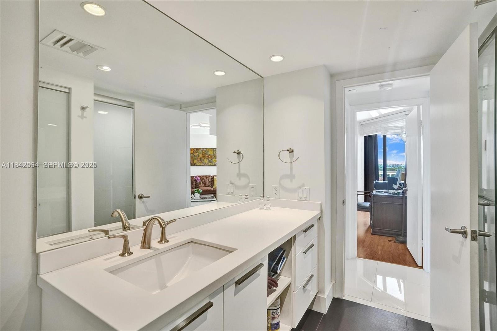 3610 Yacht Club Drive 909, Aventura, FL 33180 photo 28