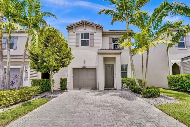 4700 NW 48th Terrace, Tamarac, FL 33319