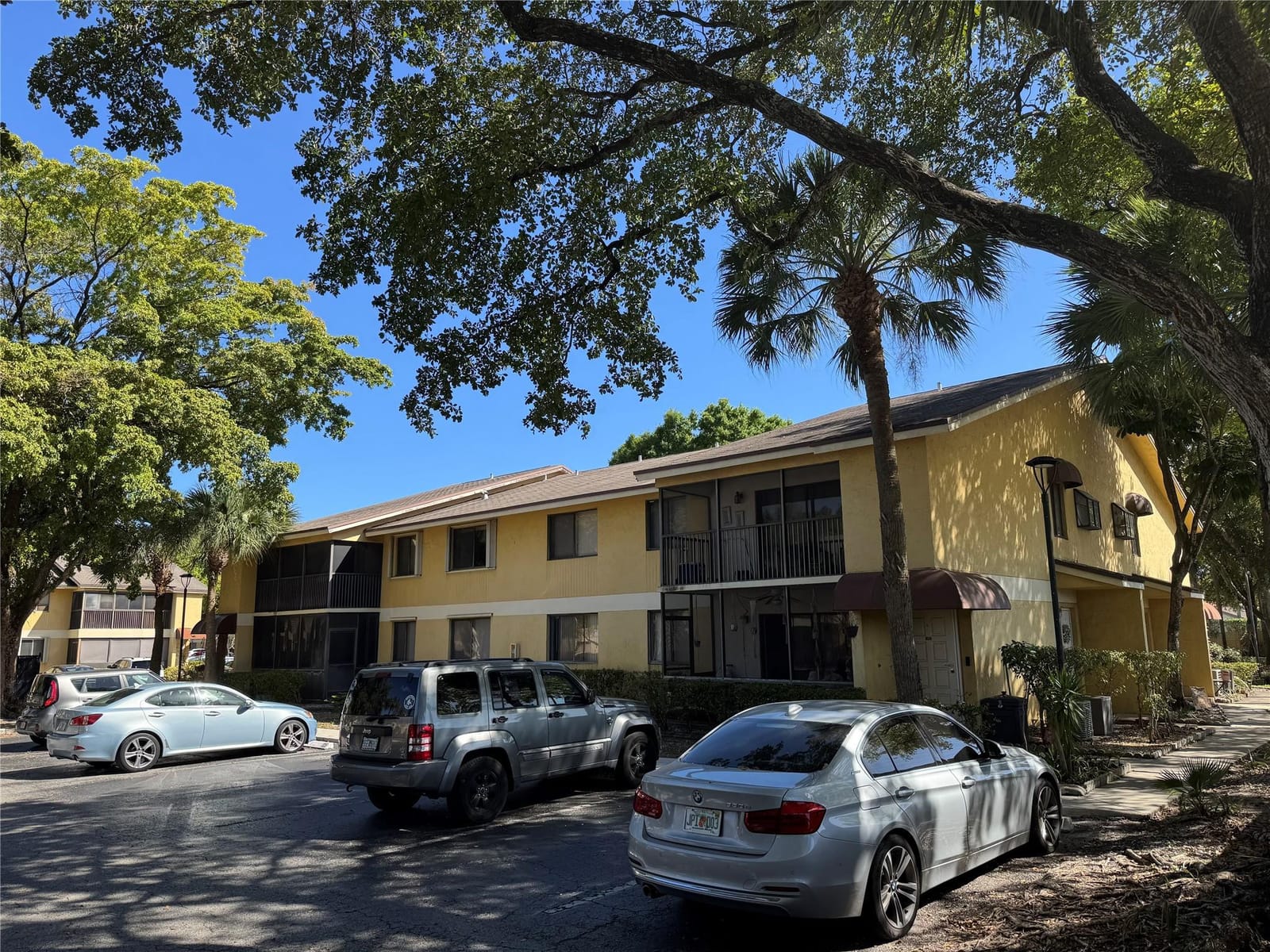 3059 N Oakland Forest Drive 102, Oakland Park, FL 33309