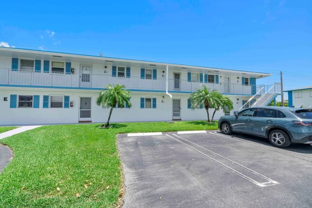 1115 Lake Terrace 111, Leisureville Lake, Boynton Beach, FL