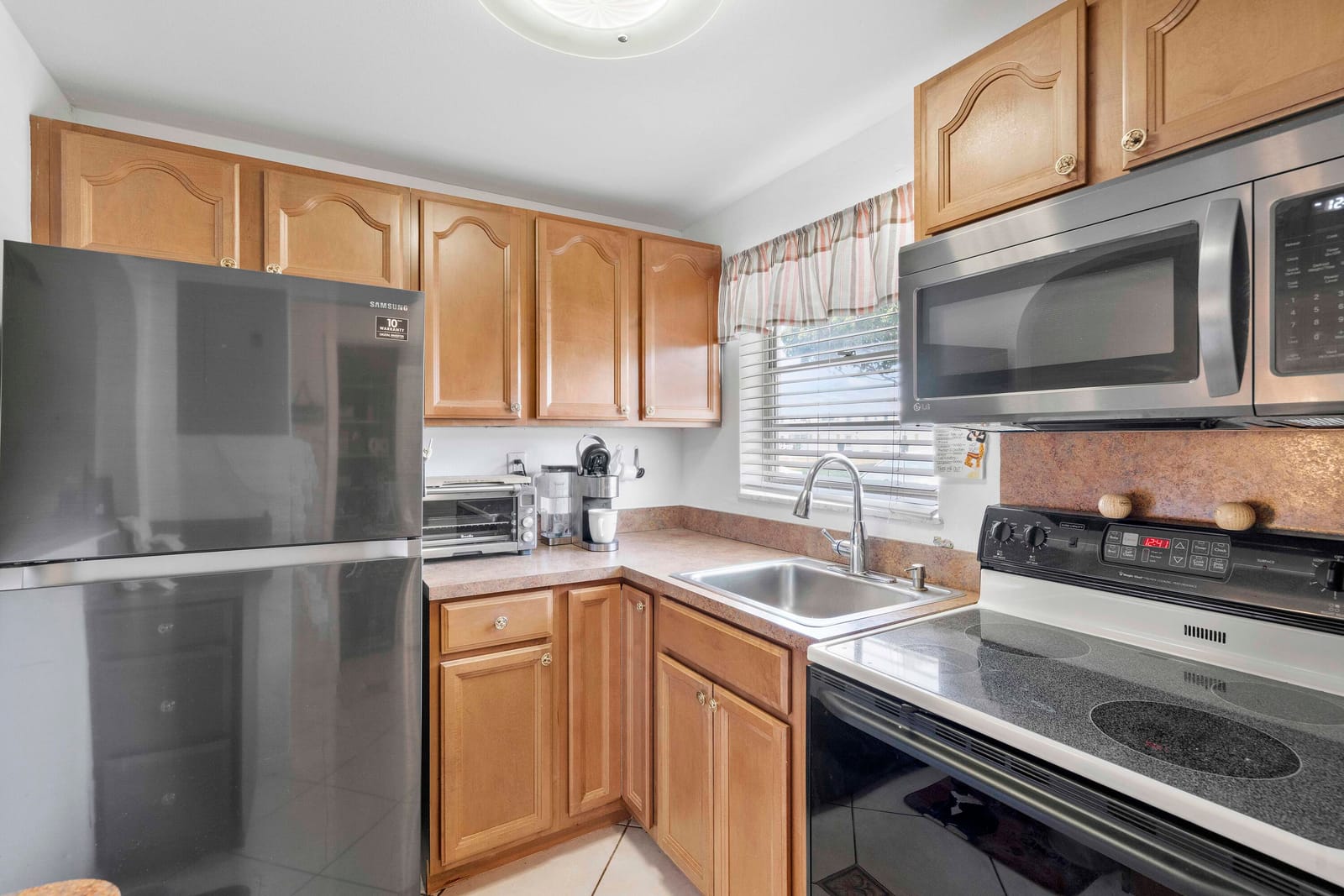 1115 Lake Terrace 111 — photo 4