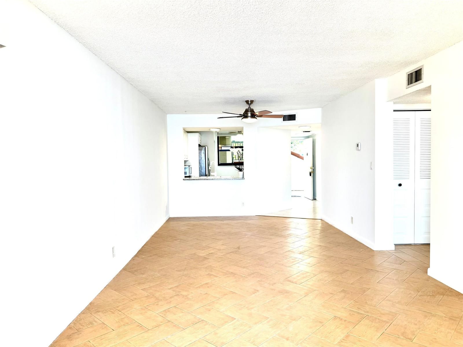 117 Lake Emerald Drive 205, Oakland Park, FL 33309 photo 5