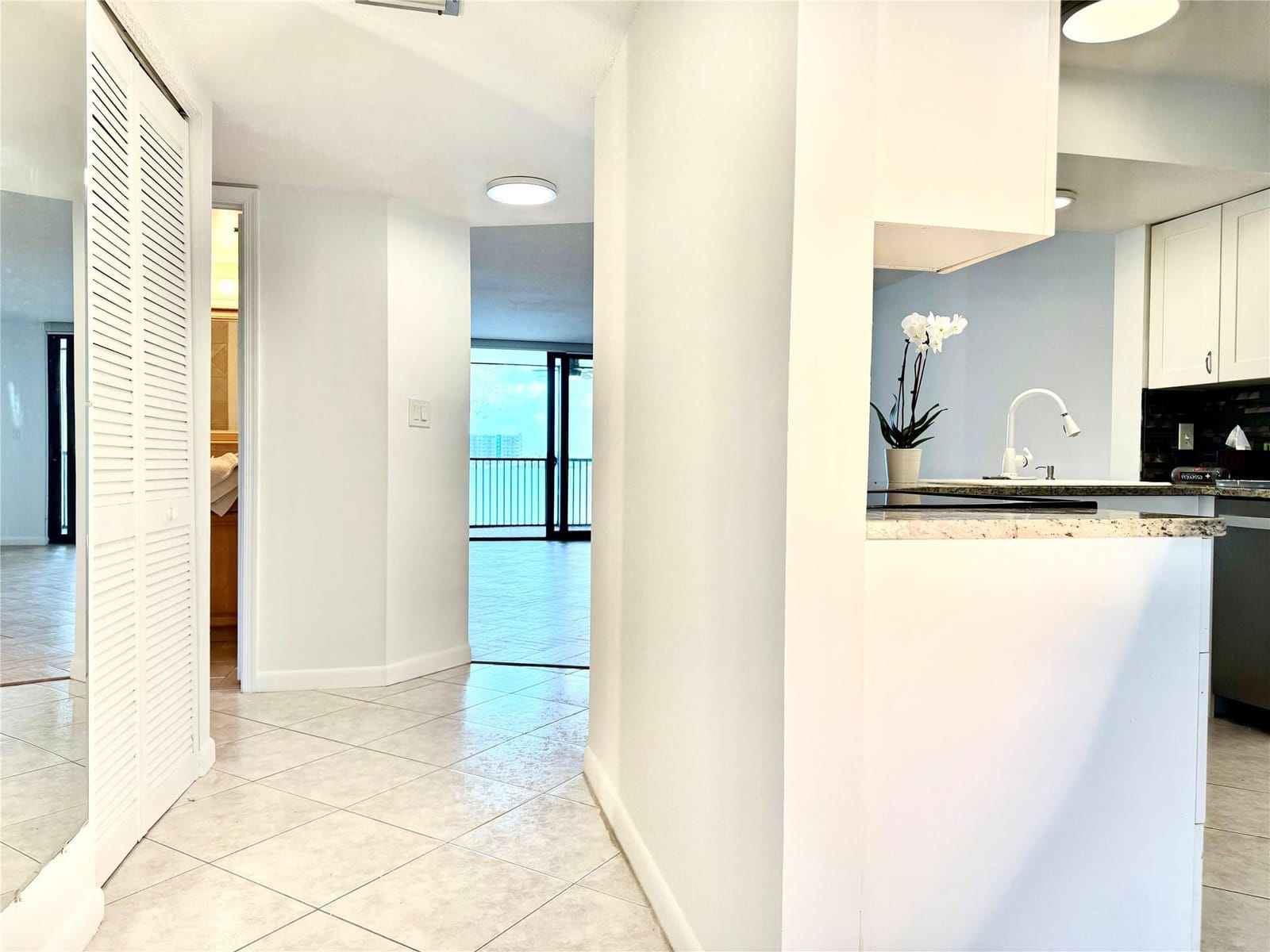 117 Lake Emerald Drive 205, Oakland Park, FL 33309