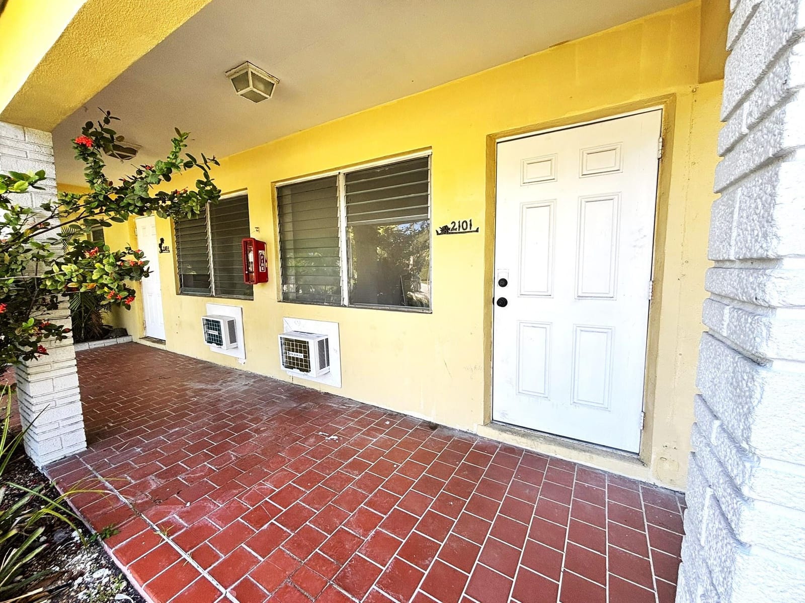 2101 SE 4th Avenue — photo 4