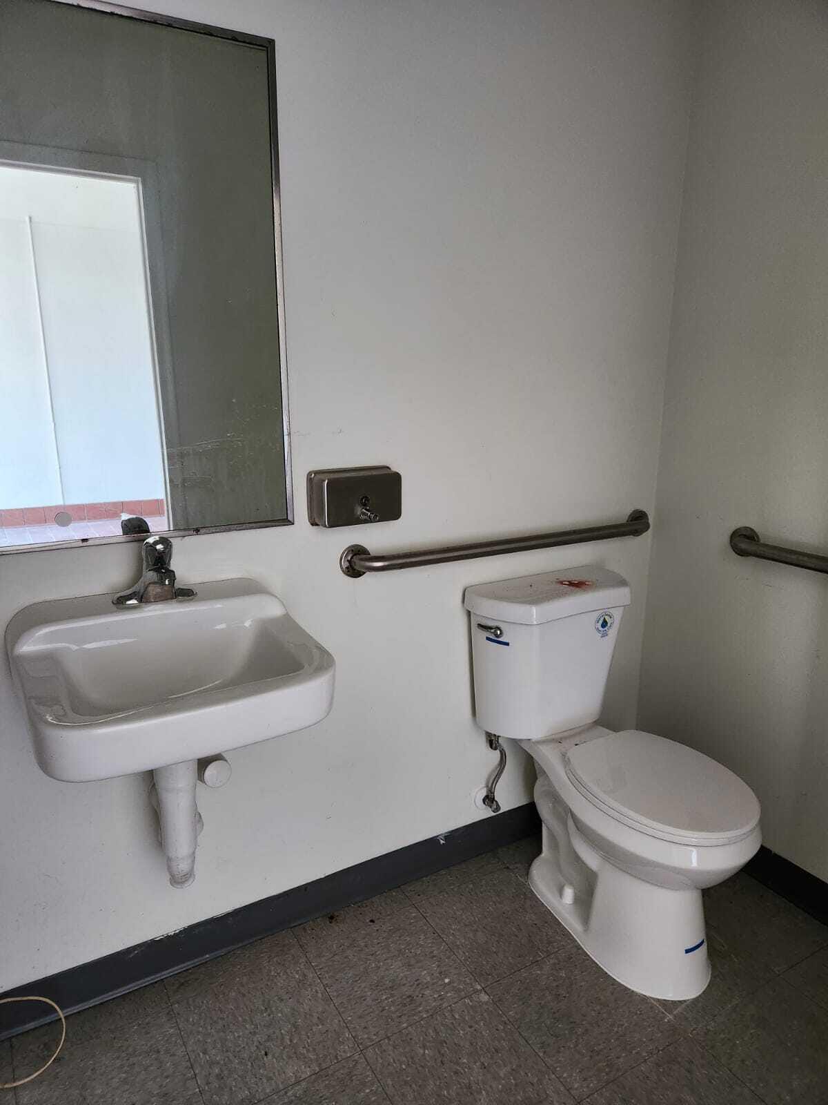 1256 SW Biltmore Street — photo 8