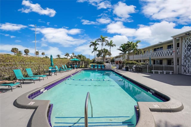 900 Atlantic Shores Boulevard 215, Hallandale Beach, FL 33009