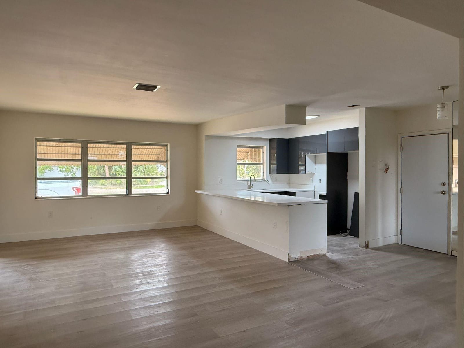 237 E Ilex Drive — photo 12