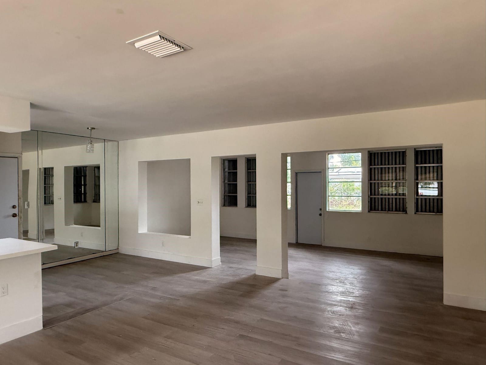 237 E Ilex Drive — photo 8