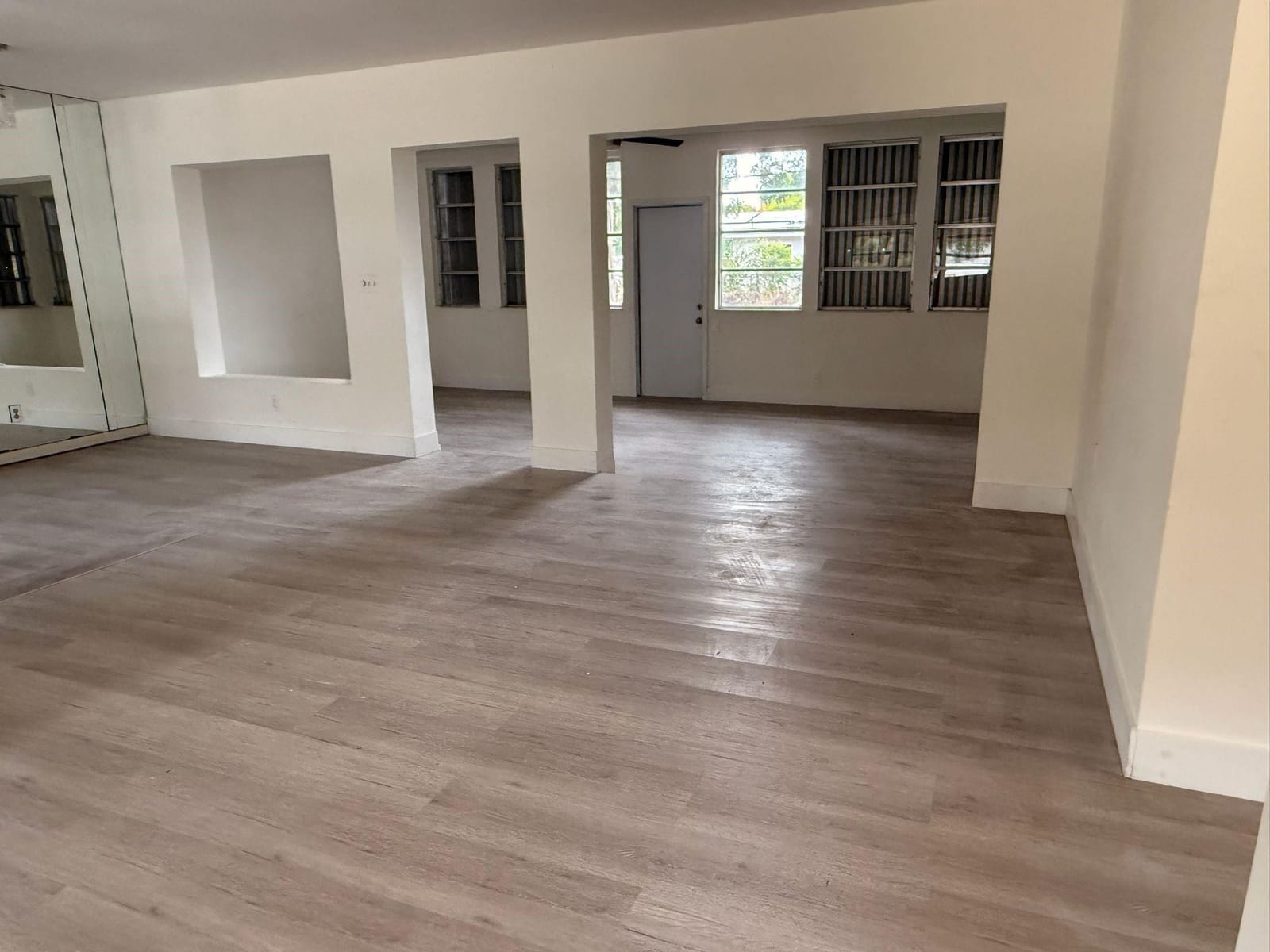 237 E Ilex Drive — photo 9