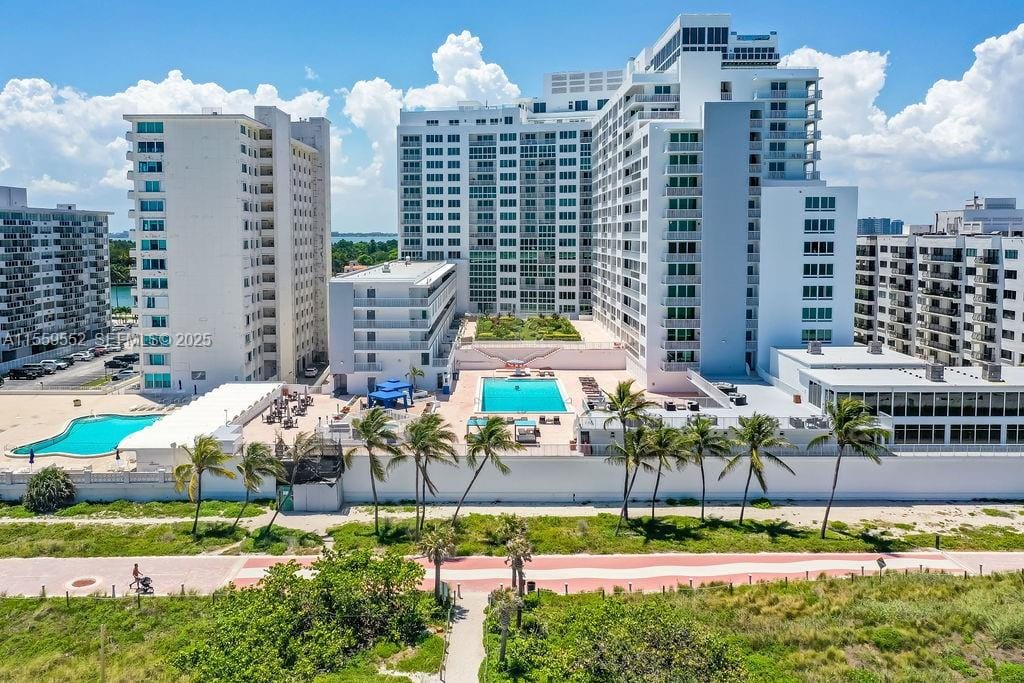 5401 Collins Avenue 209 — photo 2