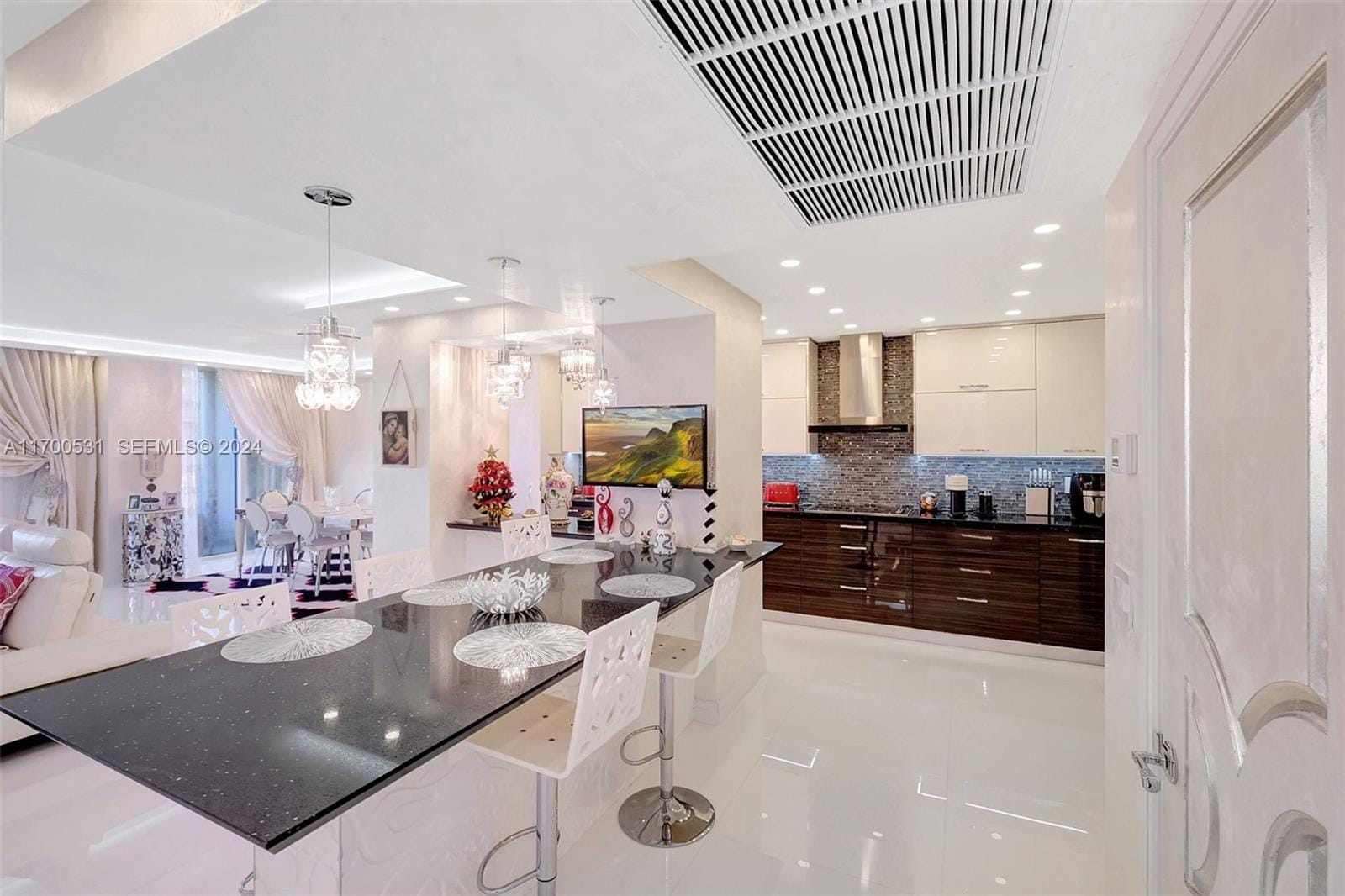 9801 W Collins Avenue 5O/complete renovated — photo 11