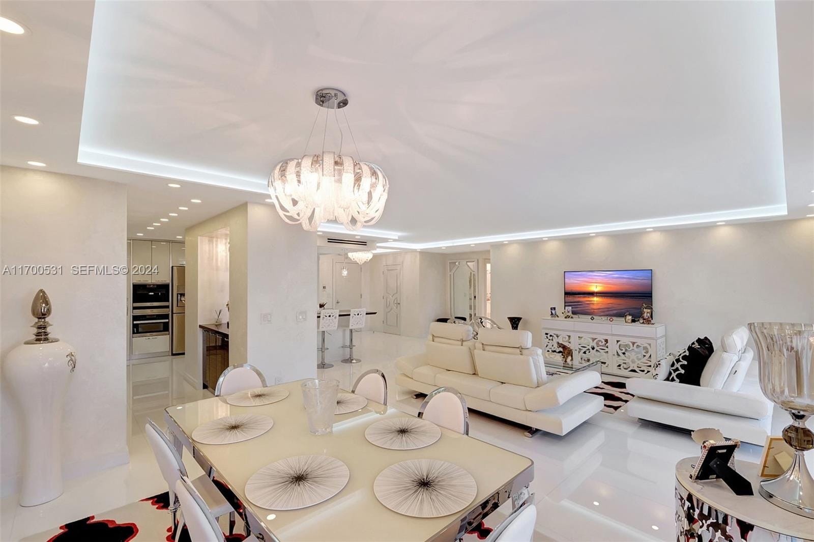 9801 W Collins Avenue 5O/complete renovated — photo 5