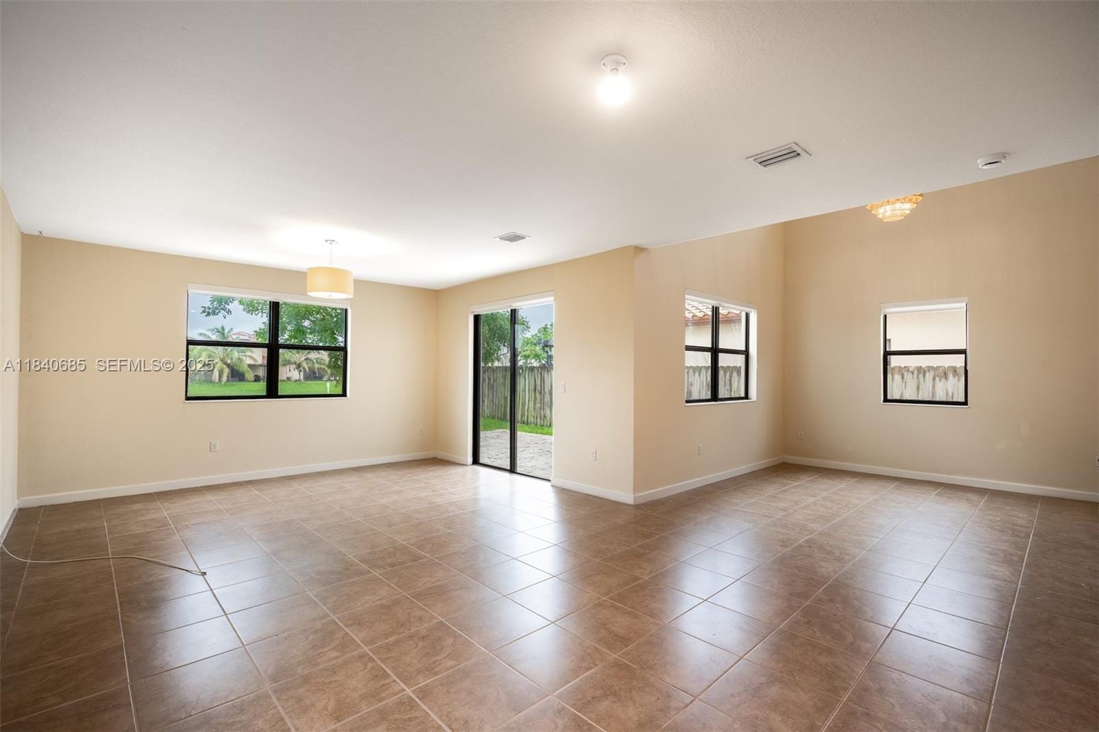 423 SE 33rd Terrace, Homestead, FL 33033 photo 10