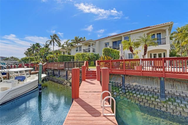 1375 Harbor View E, Hollywood, FL 33019