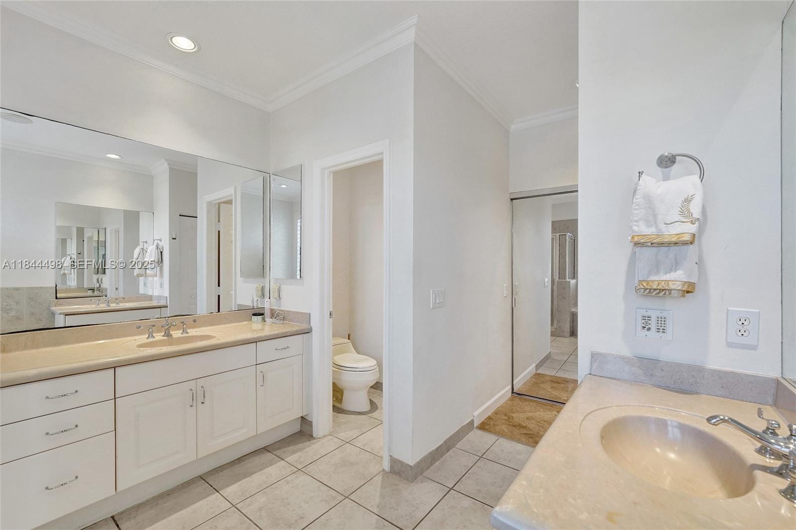 1375 Harbor View E, Hollywood, FL 33019 photo 14
