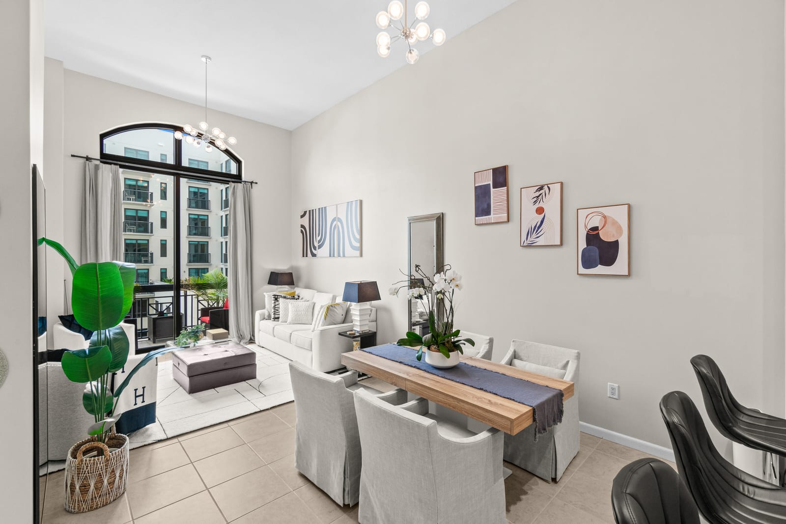 701 S Olive Avenue 318 — photo 2